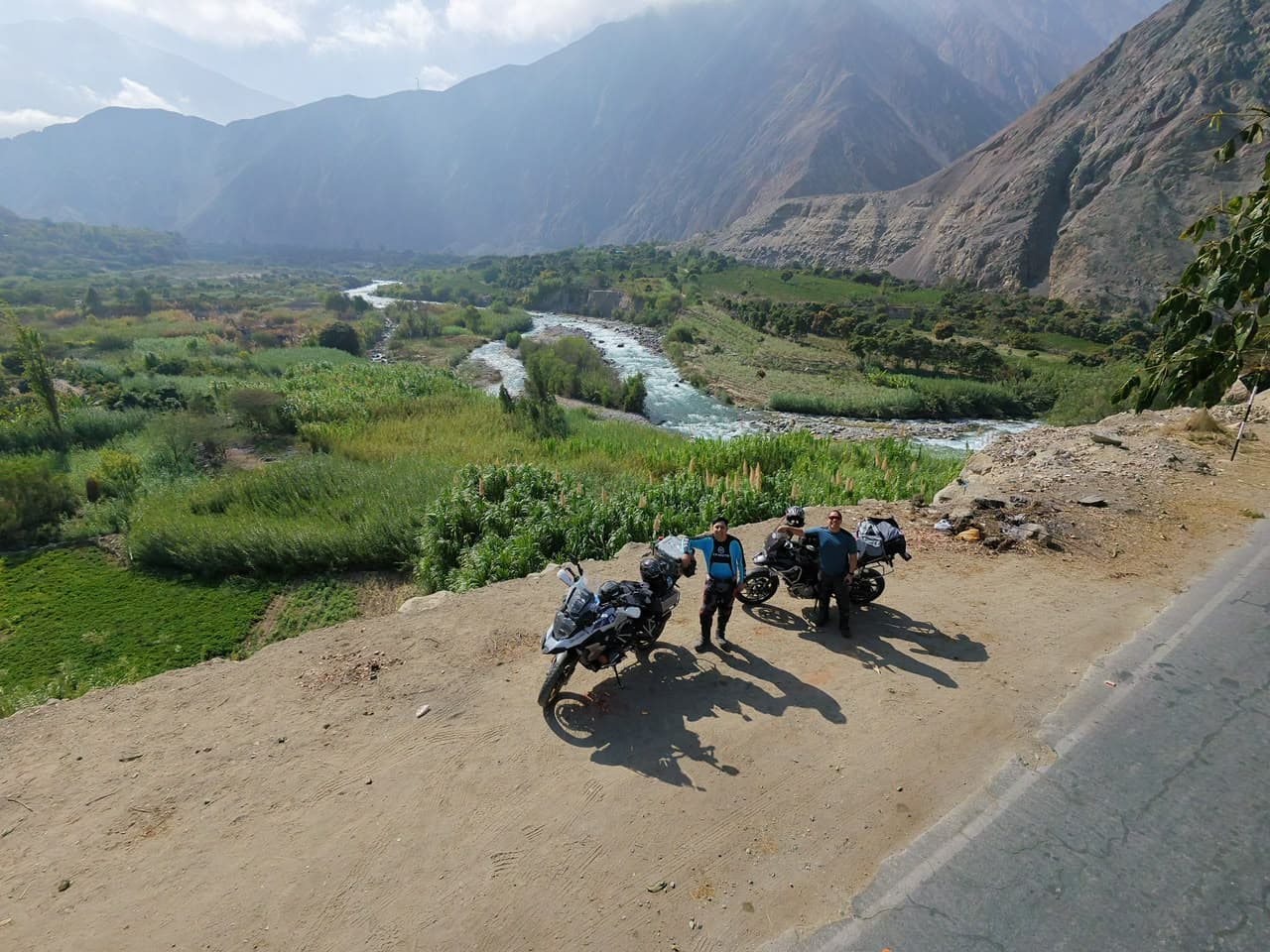 BMW F750GS Lima Road