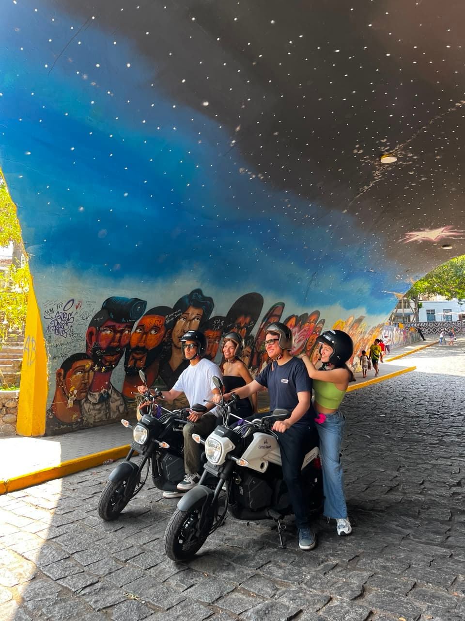 Moto Lima Road en carretera