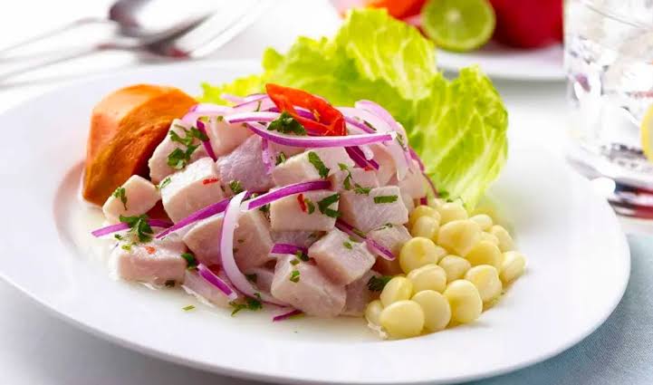 Almuerzo en Miraflores — Lima Road