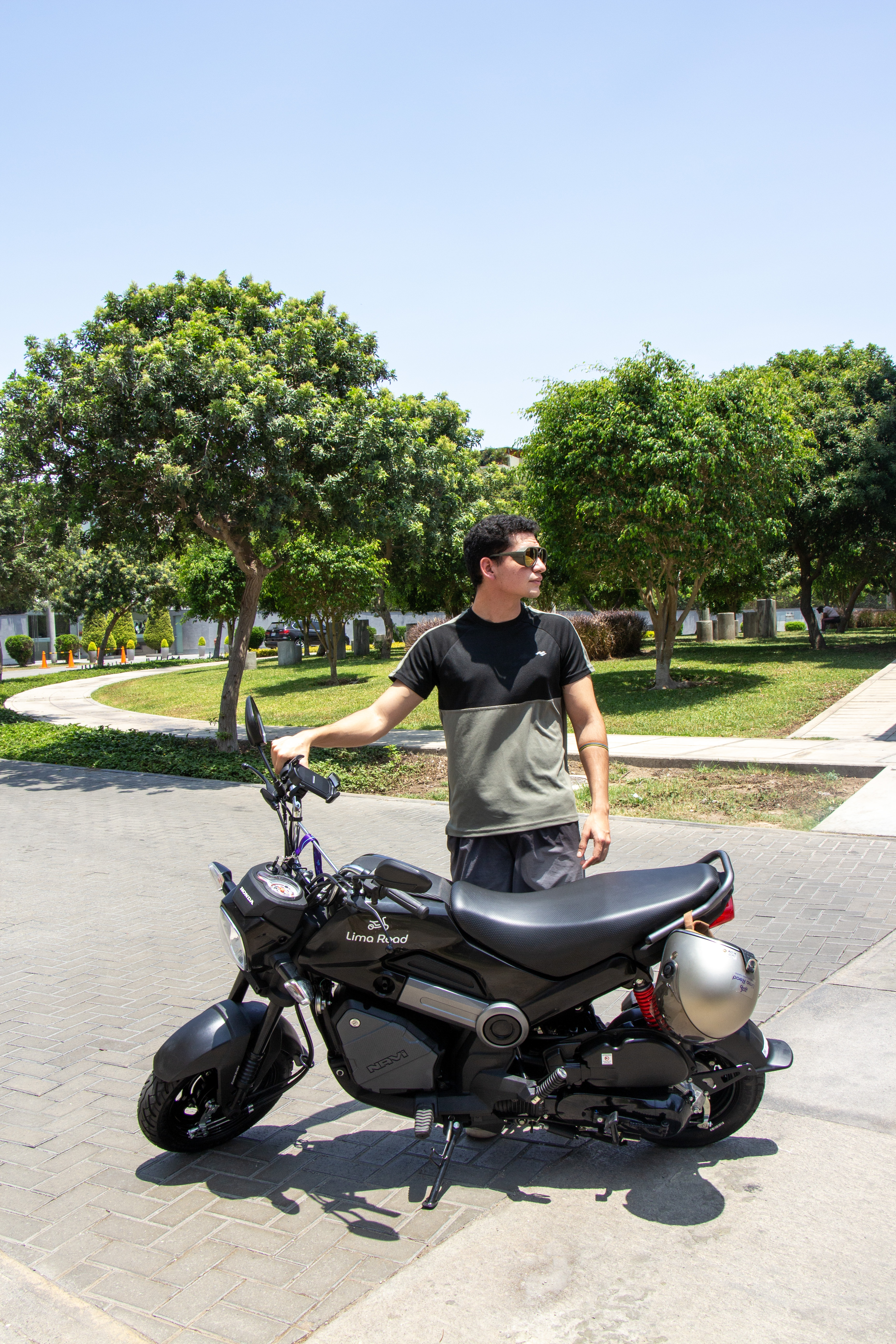 Lima en moto — Miraflores y el malecón