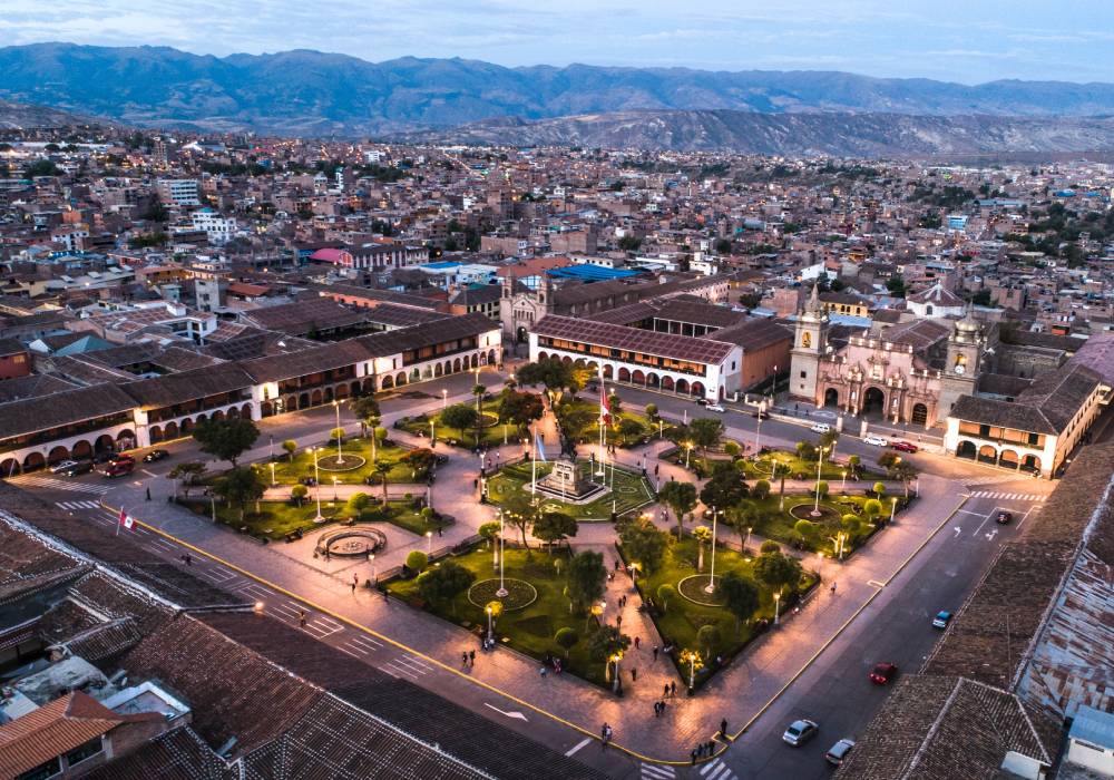 Ayacucho — ciudad de las 33 iglesias
